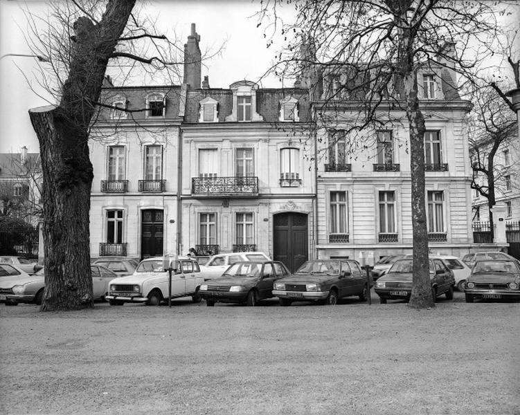 Façades sur rue.