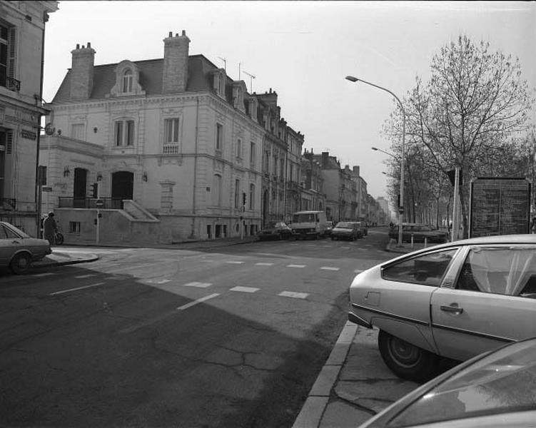 Façade sur rue.