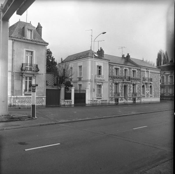 Façade sur rue.