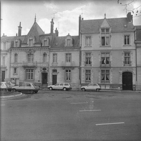 Façades sur rue.