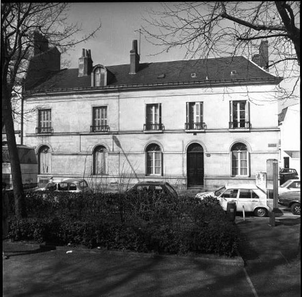 Façade sur rue.