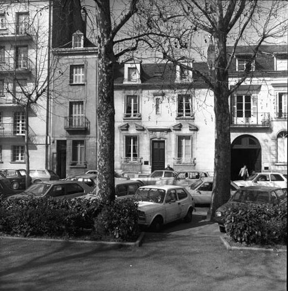 Façades sur rue.