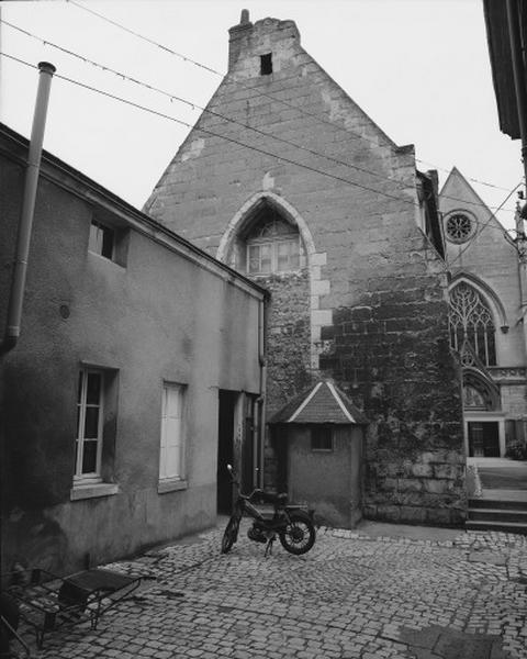 Façade ouest de la chapelle.