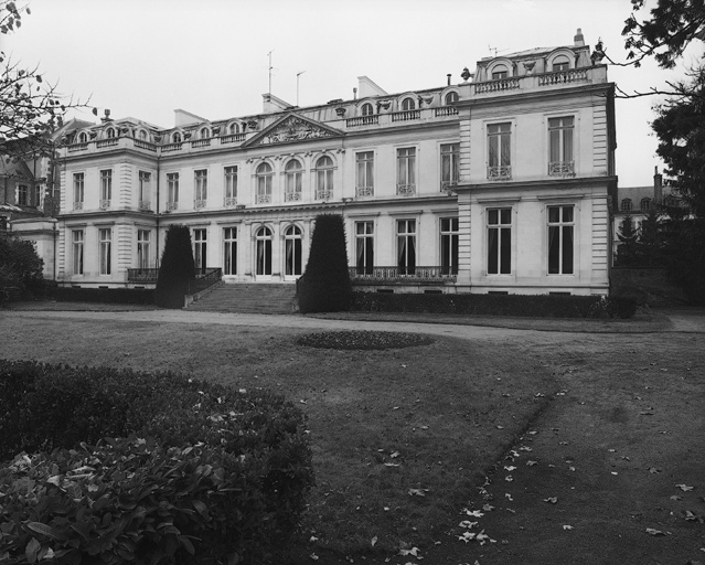 Façade sur le jardin.