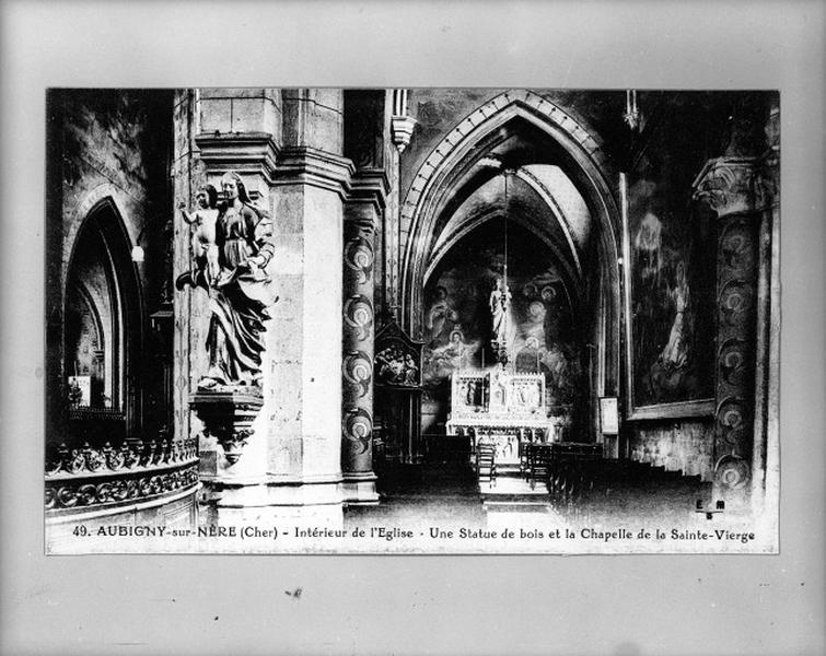 Intérieur de l'église, bras droit du transept et chapelle sud, vue d'ensemble.