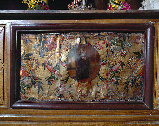 Devant d'autel, 17ème siècle : cuir repoussé.