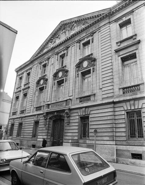 Façade : détail.