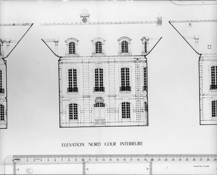 Elévation nord. Cour intérieure.