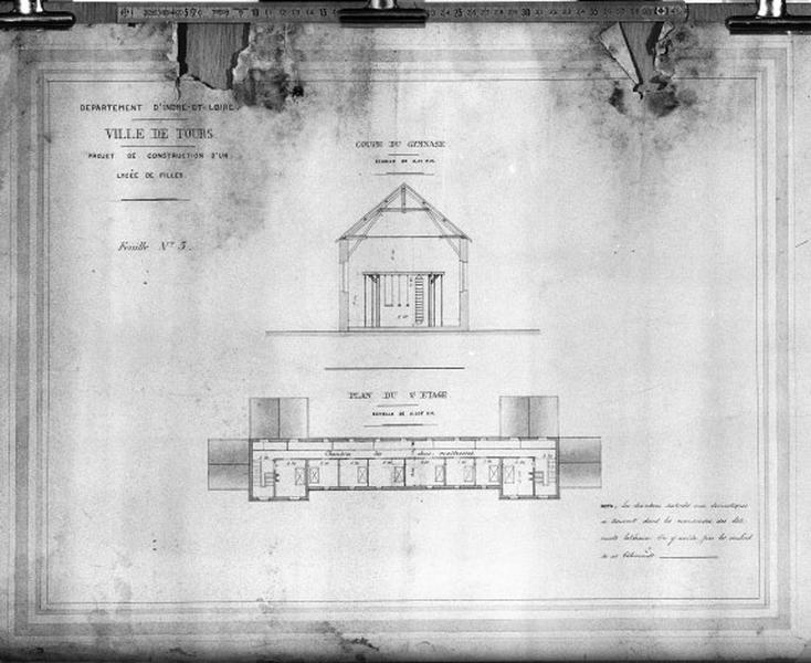 Coupe du gymnase. Plan du deuxième étage.