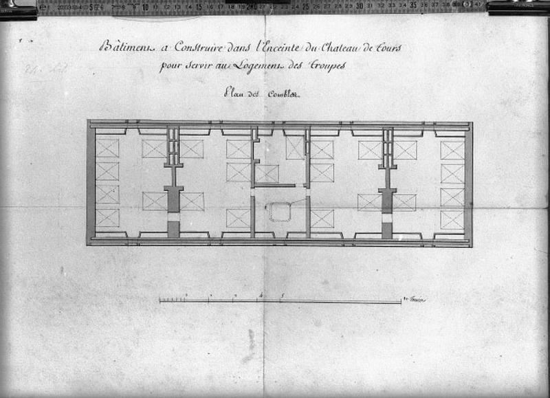 Bâtiment à construire dans l'enceinte du château : plan des combles. Epoque révolutionnaire.