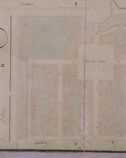 Cadastre : 1/4 de feuille.