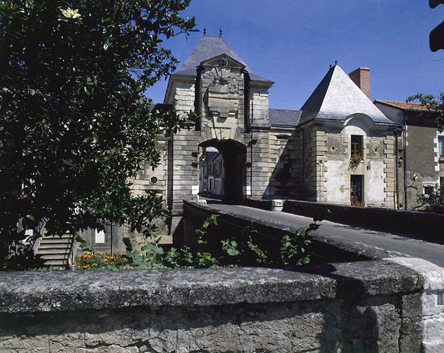 Porte de Loudun.