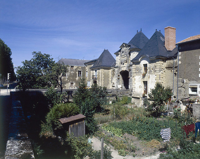 Porte de Loudun.