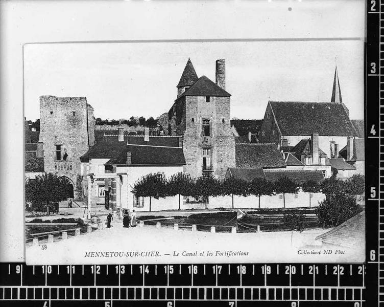 Façade antérieure du château fort.