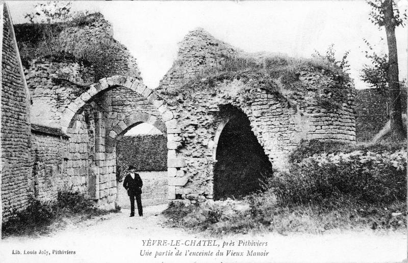 Portes de l'enceinte, vue de l'intérieur.