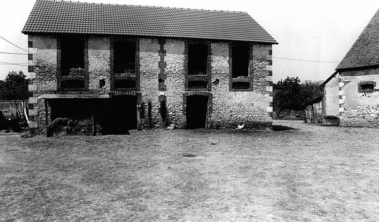 Vue générale du fenil, de l'est.