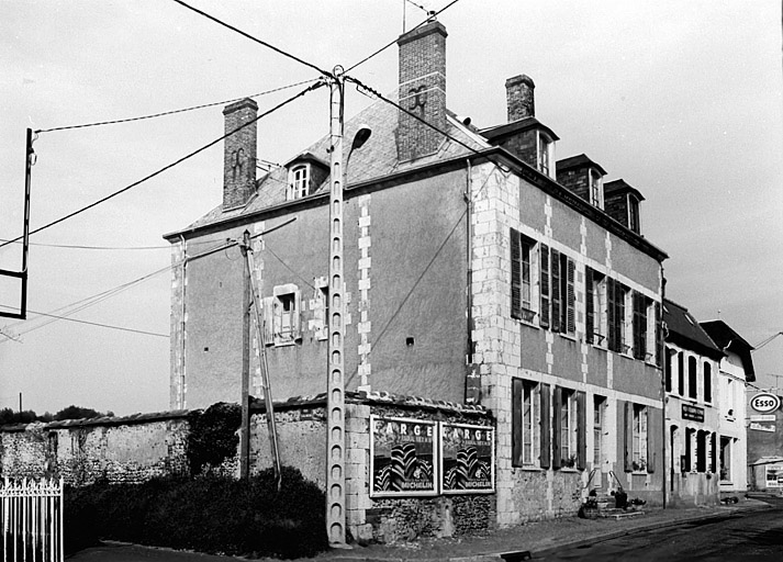 Vue générale de la maison côté rue, du sud-est.