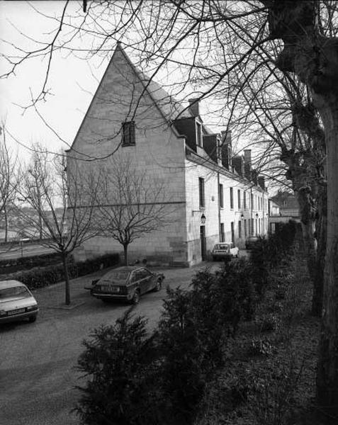 Logis des gouverneurs de Touraine, vue prise du sud-ouest.