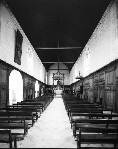 Ensemble du mobilier de l'église (autel, tabernacle, baldaquin, lambris de demi-revêtement, stalles, lambris de demi-revêtement, 6 confessionnaux, chaire à prêcher, tambour de porte)