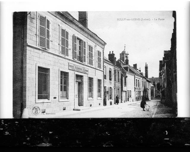 Façade sur rue, avant bombardement, 1er quart du 20e siècle.