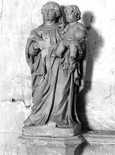 Statue : Vierge à l'Enfant (2)