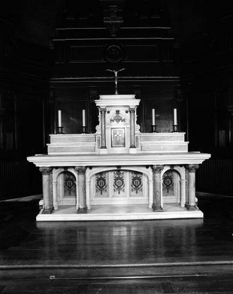 Autel, tabernacle (maître-autel)