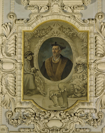 Salle des Fêtes : portrait de Rabelais par Schommer.