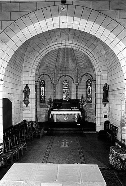 Vue générale intérieure du carré du transept.