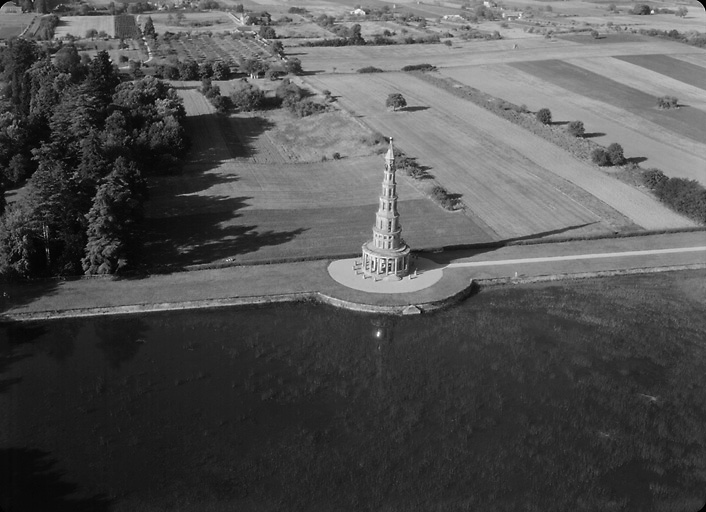Fabrique de jardin, pagode