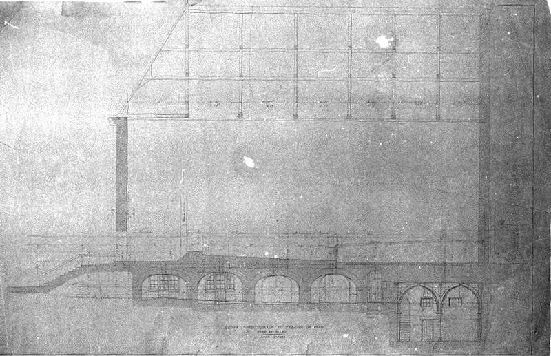 Théâtre partiellement reconstruit en 1869. Coupe longitudinale montrant l'étage de soubassement de l'ancien Hôtel-Dieu. N.S., N.D. (vers 1865). (1, 02 x 0, 63 m), sans échelle, environ 1/50è.