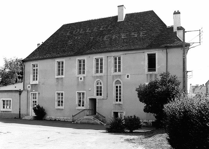 Corps de logis principal, façade antérieure.