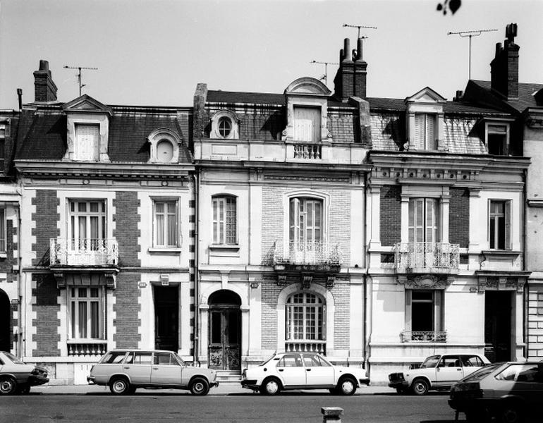 Vue d'ensemble, maison vers 1905.