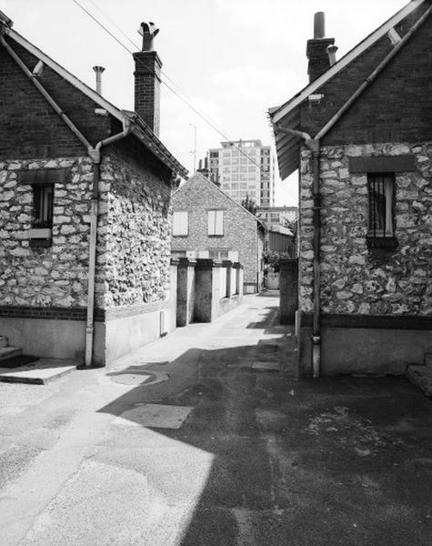 Ruelle intérieure.