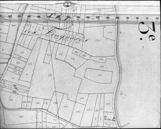 Extrait du plan cadastral ancien, section D2, 1831. Motte ? Echelle : 1/2500