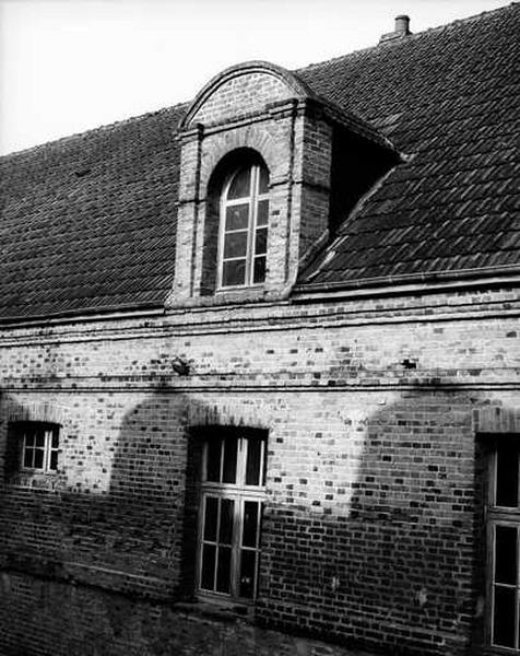 Lucarne des communs.