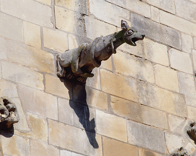 Façade sud, entre la 2ème et la 3ème chapelles-Gargouille