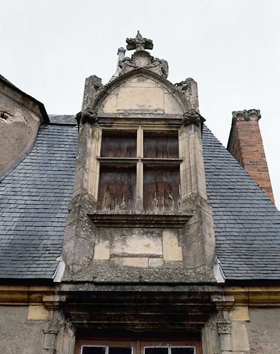 Passage d'entrée-Lucarne sur rue