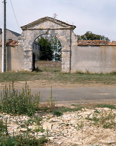 Château la Garenne, dit le Pavillon ; sucrerie ; ferme