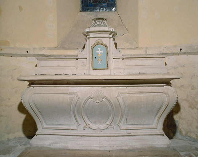 Autel, gradin d'autel, tabernacle (maître-autel, autel-tombeau, tabernacle à ailes)