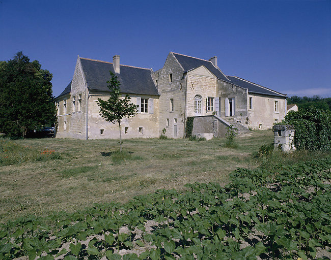 Vue d'ensemble depuis le sud-est.