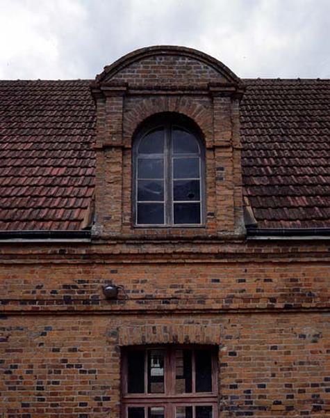 Lucarne des communs.