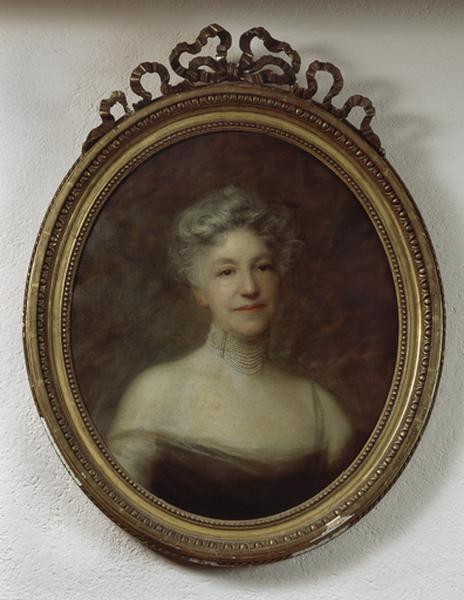 Portrait de Madame Henri Schneider.