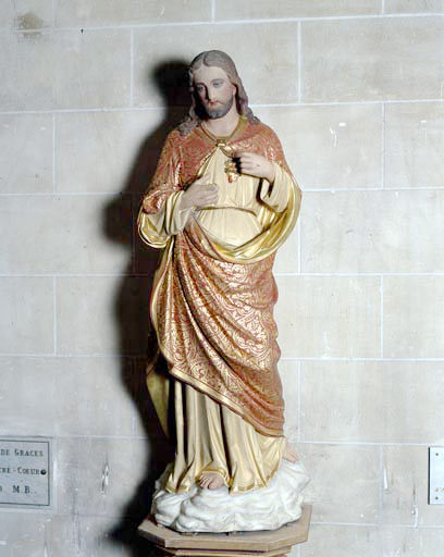 Statue : Sacré-Coeur.