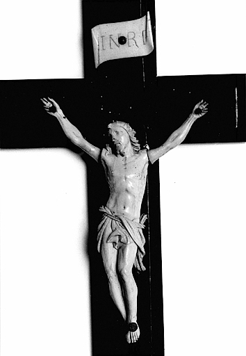 Croix : Christ en croix (n° 2).