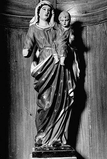 Statue : Vierge à l'Enfant.