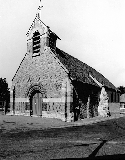 Vue générale de l'église, du sud-est.