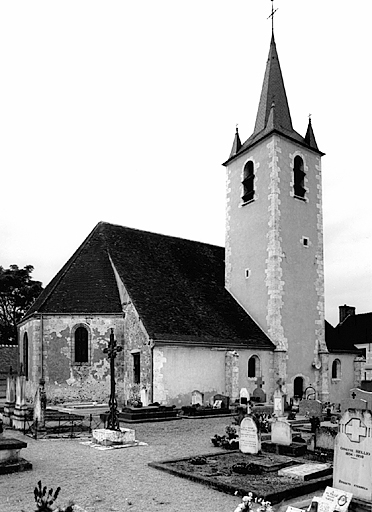 Vue générale de l'église, du nord-est.