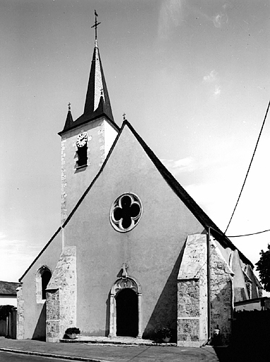 Vue générale de la façade, du sud-ouest.