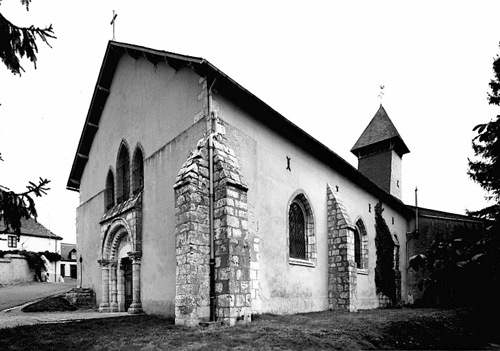 Vue générale de l'église, du sud-ouest.