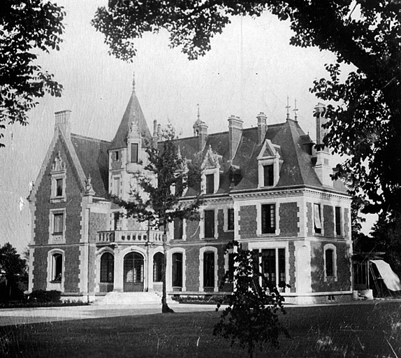 Château : état d'avancement des travaux en hiver 1893-1894.